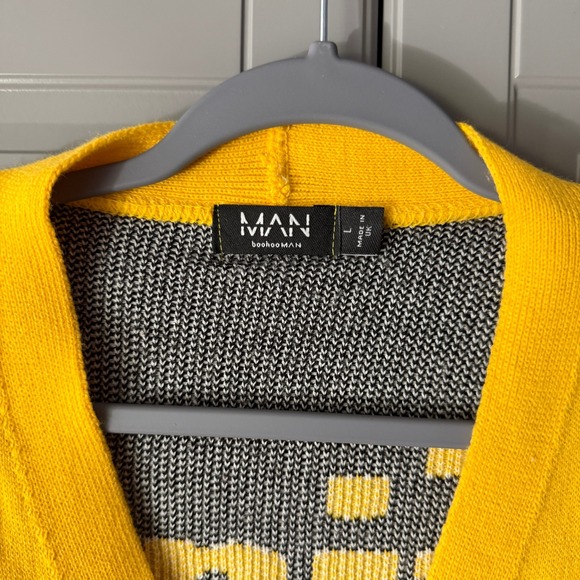BoohooMAN Boxy Official Moto Car Badge Cardigan,Yellow Black,L - Picture 3 of 10